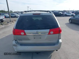 2008 Toyota Sienna XLE with VIN 5TDZK22C18S161339, listed as a IAAI auction lot 41449450 with 202,512 mi miles. Bid and sale history available at carsss.com. Image 16.