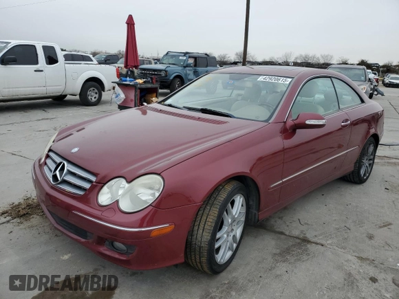 2008 Mercedes-Benz CLK 350 z VIN WDBTJ56H48F248361, wystawiony jako Copart lot #42920615 z przebiegiem 124 624 mil mil oraz Szkoda całkowita • Salvage title. Historia ofert i sprzedaży dostępna na DreamBid. Obrazek 1.