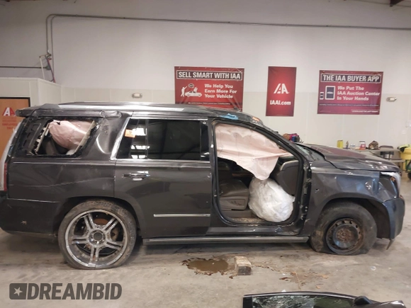 2016 GMC Yukon Denali with VIN 1GKS2CKJ8GR457661, listed as a IAAI auction lot 41522729 with 1 mi miles. Bid and sale history available at carsss.com. Image 13.