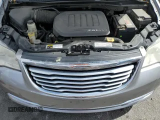 2013 Chrysler Town & Country Touring z VIN 2C4RC1BG0DR630188, wystawiony jako Copart lot #53320815 z przebiegiem 115 026 mil mil oraz Szkoda całkowita • Salvage title. Historia ofert i sprzedaży dostępna na DreamBid. Obrazek 12.