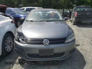 2013 Volkswagen Jetta SE z VIN 3VWDP7AJ8DM377012, wystawiony jako Copart lot #61083685 z przebiegiem 180 787 mil mil oraz Szkoda całkowita • Salvage title. Historia ofert i sprzedaży dostępna na DreamBid. Obrazek 5.