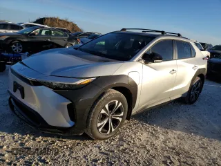 2024 Toyota bZ4X XLE with VIN JTMAAAAAXRA035005, listed as a Copart auction lot 86526954 with 10,861 mi miles and Clean title. Bid and sale history available at DreamBid. Image 1.