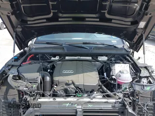 2025 Audi Q5 S line Premium z VIN WA1GAAFY3S2040329, wystawiony jako IAAI lot #41896569 z przebiegiem 2 575 mil mil oraz . Historia ofert i sprzedaży dostępna na DreamBid. Obrazek 10.