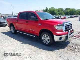 2013 Toyota Tundra z VIN 5TFDW5F1XDX288524, wystawiony jako IAAI lot #42278379 z przebiegiem 108 942 mil mil oraz . Historia ofert i sprzedaży dostępna na DreamBid. Obrazek 1.