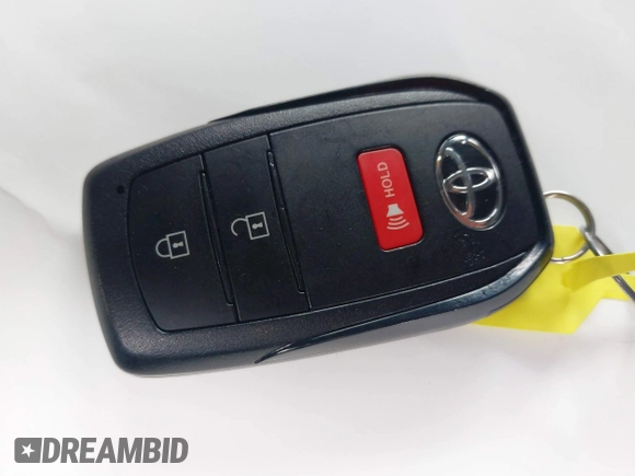 2024 Toyota Land Cruiser z VIN JTEABFAJ6RK007928, wystawiony jako IAAI lot #41575919 z przebiegiem 9282 mil mil oraz . Historia ofert i sprzedaży dostępna na DreamBid. Obrazek 11.