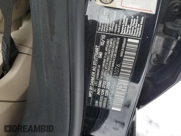 2011 Mercedes-Benz E 550 Luxury with VIN WDDHF9AB9BA351076, listed as a Copart auction lot 46124315 with 100,851 mi miles and Clean title. Bid and sale history available at DreamBid. Image 12.