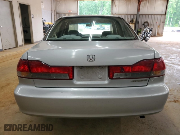 2002 Honda Accord LX z VIN 1HGCG56402A037757, wystawiony jako Copart lot #54346295 z przebiegiem Nie podano mil oraz Szkoda całkowita • Salvage title. Historia ofert i sprzedaży dostępna na DreamBid. Obrazek 6.