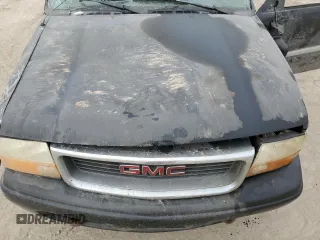 1998 GMC Jimmy SLT with VIN 1GKDT13W1W2540604, listed as a Copart auction lot 44431915 with 0 mi miles and Non Repairable. Bid and sale history available at carsss.com. Image 12.