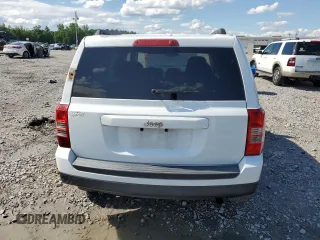 2014 Jeep Patriot Sport z VIN 1C4NJPBA1ED801196, wystawiony jako Copart lot #56635775 z przebiegiem 163 957 mil mil oraz Czysty tytuł • Clean title. Historia ofert i sprzedaży dostępna na DreamBid. Obrazek 6.
