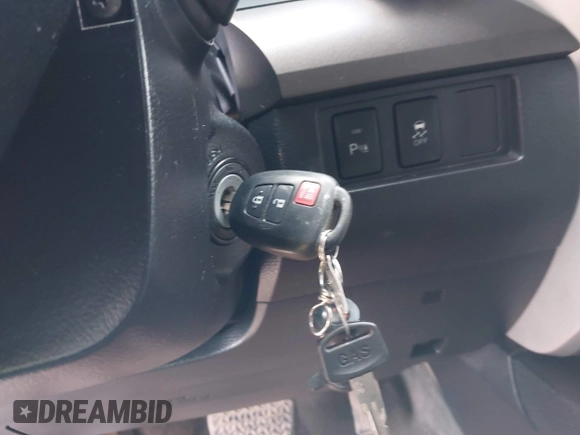 2018 Toyota Tundra 2WD SR5 with VIN 5TFEM5F12JX131561, listed as a IAAI auction lot 40731077 with 44,050 mi miles. Bid and sale history available at carsss.com. Image 11.