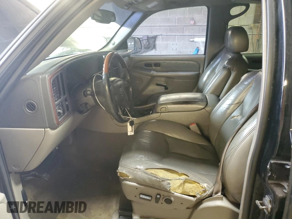 2006 Cadillac Escalade z VIN 1GYEK63N76R151006, wystawiony jako Copart lot #47058005 z przebiegiem 247 015 mil mil oraz Szkoda całkowita • Salvage title. Historia ofert i sprzedaży dostępna na DreamBid. Obrazek 7.