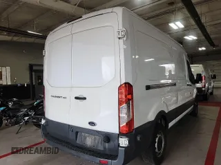 2017 Ford Transit z VIN 1FTYR2CM7HKA34715, wystawiony jako IAAI lot #42830885 z przebiegiem 300 799 mil mil oraz . Historia ofert i sprzedaży dostępna na DreamBid. Obrazek 5.