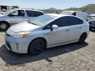 2015 Toyota Prius Four with VIN JTDKN3DU2F1873308, listed as a Copart auction lot 52630105 with 128,502 mi miles and Salvage Title. Bid and sale history available at carsss.com. Image 1.