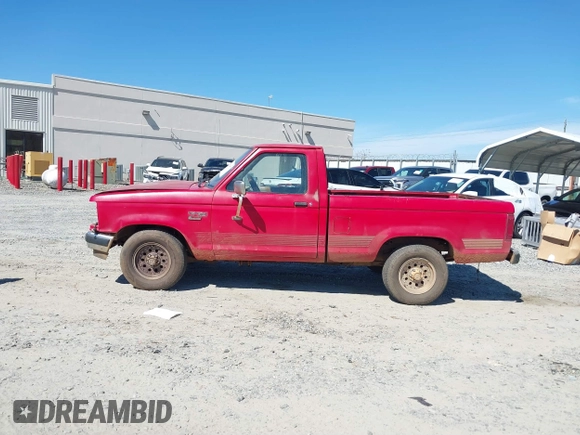1992 Ford Ranger with VIN 1FTCR10A5NTA19327, listed as a IAAI auction lot 41745523 with 35,011 mi miles. Bid and sale history available at carsss.com. Image 14.