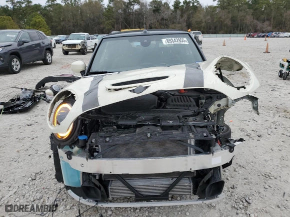 2022 MINI Convertible Cooper S with VIN WMW43DL03N3N73585, listed as a Copart auction lot 89342955 with NaN miles and Clean Title. Bid and sale history available at carsss.com. Image 5.