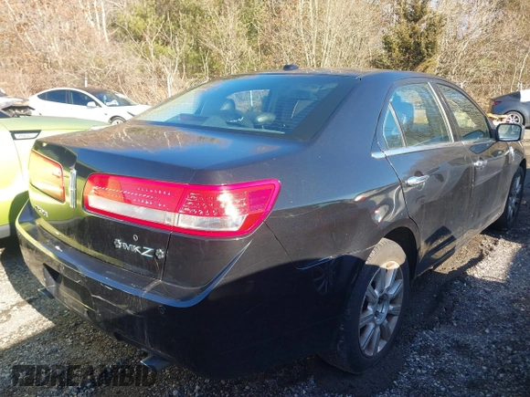 2012 Lincoln MKZ z VIN 3LNHL2GC6CR813803, wystawiony jako IAAI lot #41765231 z przebiegiem 183 292 mil mil oraz . Historia ofert i sprzedaży dostępna na DreamBid. Obrazek 4.