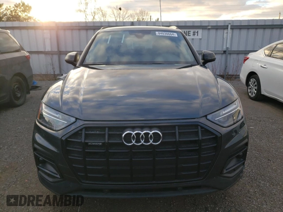 2024 Audi Q5 Komfort with VIN WA1AAAFY0R2125368, listed as a Copart auction lot 84030664 with 34 mi miles and Non Repairable. Bid and sale history available at carsss.com. Image 5.