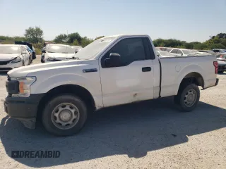 2019 Ford F-150 XL z VIN 1FTMF1CB9KKD48163, wystawiony jako Copart lot #63506914 z przebiegiem 135 694 mil mil oraz Szkody całkowita. Historia ofert i sprzedaży dostępna na DreamBid. Obrazek 1.