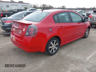 2012 Nissan Sentra SL z VIN 3N1AB6AP0CL758217, wystawiony jako IAAI lot #41742605 z przebiegiem 111 245 mil mil oraz . Historia ofert i sprzedaży dostępna na DreamBid. Obrazek 4.