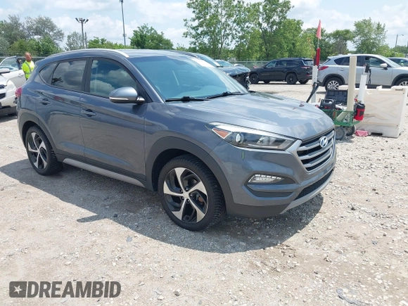 2018 Hyundai Tucson Sport z VIN KM8J3CAL9JU752050, wystawiony jako IAAI lot #42558721 z przebiegiem 173 974 mil mil oraz . Historia ofert i sprzedaży dostępna na DreamBid. Obrazek 1.