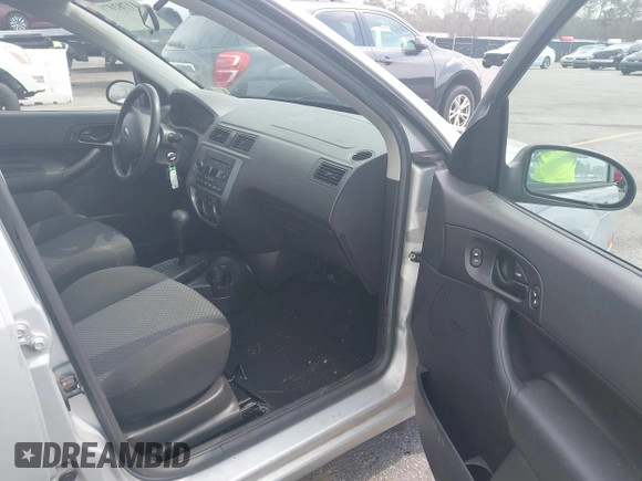 2007 Ford Focus S with VIN 1FAHP37N67W268162, listed as a IAAI auction lot 41782071 with 71,490 mi miles and . Bid and sale history available at carsss.com. Image 5.