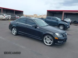 2014 Mercedes-Benz C 250 Sport с VIN WDDGF4HB1EA922049, выставлен на аукционе IAAI как лот 42348071 с пробегом 83 524 миль миль и . История ставок и продаж доступна на DreamBid. Изображение 1.