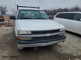 2000 Chevrolet Silverado 1500 with VIN 1GCEC14V2YZ292346, listed as a Copart auction lot 86840604 with 232,084 mi miles and Clean Title. Bid and sale history available at carsss.com. Image 5.