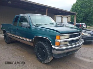 1997 Chevrolet Silverado 1500 with VIN 2GCEK19R7V1153946, listed as a IAAI auction lot 42047414 with 196,914 mi miles and . Bid and sale history available at DreamBid. Image 1.