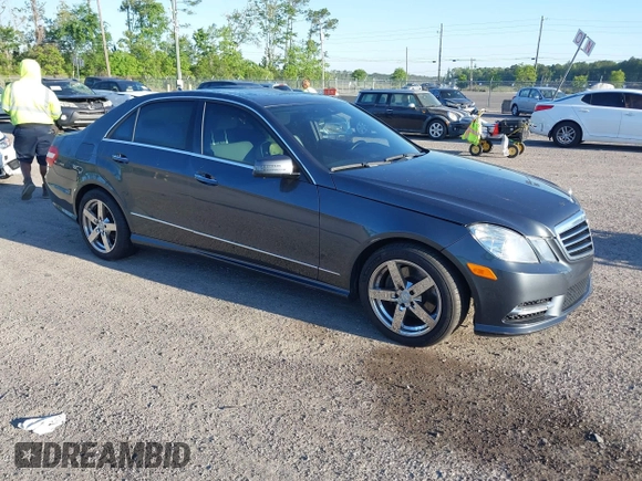 2013 Mercedes-Benz E-Class E 350 Luxury BlueTEC with VIN WDDHF2EB8DA741915, listed as a IAAI auction lot 42026412 with 105,569 mi miles. Bid and sale history available at carsss.com. Image 1.
