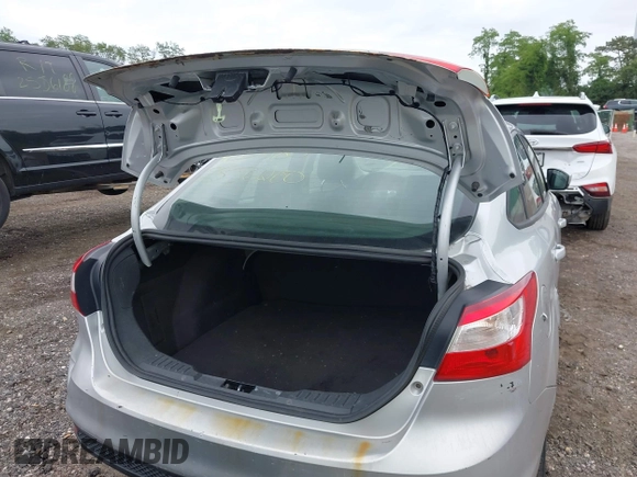 2012 Ford Focus SE with VIN 1FAHP3F29CL353872, listed as a IAAI auction lot 42528943 with Not provided miles and . Bid and sale history available at DreamBid. Image 11.