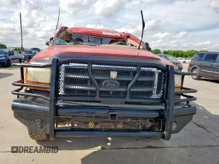 2000 Ford F-350 XL z VIN 1FTSX31F5YEA17061, wystawiony jako Copart lot #61017305 z przebiegiem 162 814 mil mil oraz Czysty tytuł • Clean title. Historia ofert i sprzedaży dostępna na DreamBid. Obrazek 5.