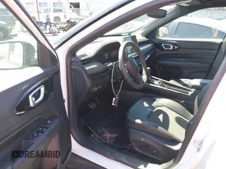 2024 Jeep Compass Latitude with VIN 3C4NJDBN0RT588081, listed as a IAAI auction lot 41773631 with 6,853 mi miles. Bid and sale history available at carsss.com. Image 18.