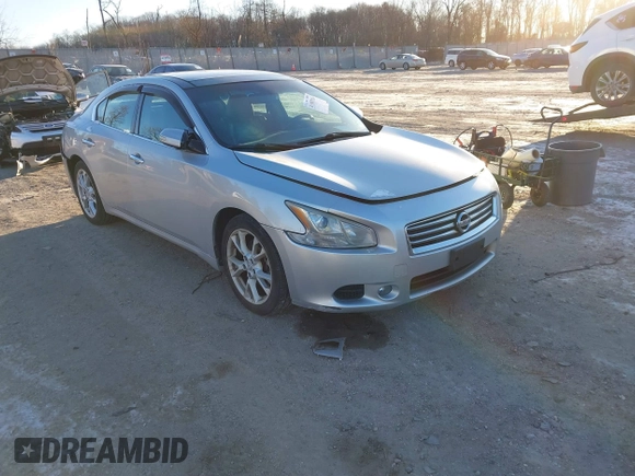 2014 Nissan Maxima SV z VIN 1N4AA5AP7EC442330, wystawiony jako IAAI lot #41288761 z przebiegiem 107 476 mil mil oraz . Historia ofert i sprzedaży dostępna na DreamBid. Obrazek 1.
