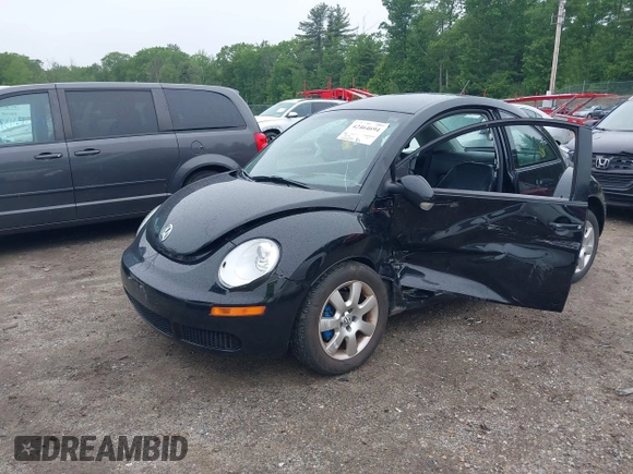 2010 Volkswagen Beetle with VIN 3VWPG3AG2AM016977, listed as a IAAI auction lot 42464694 with 151,698 mi miles and . Bid and sale history available at DreamBid. Image 2.