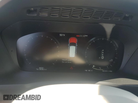 2016 Volvo XC90 T6 Inscription with VIN YV4A22PL0G1074532, listed as a Copart auction lot 63325505 with 86,581 mi miles and Salvage title. Bid and sale history available at DreamBid. Image 9.