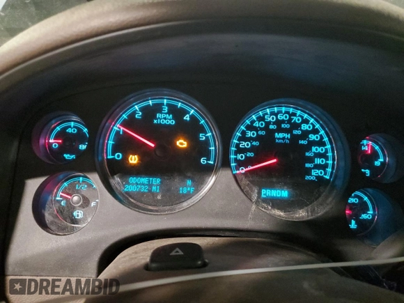 2010 Chevrolet Suburban LTZ with VIN 1GNUKKE3XAR244933, listed as a Copart auction lot 85247514 with 200,732 mi miles and Salvage Title. Bid and sale history available at carsss.com. Image 9.