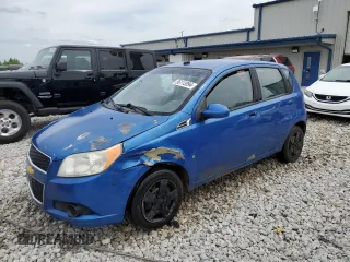 2009 Chevrolet Aveo 1LT z VIN KL1TD66E79B622286, wystawiony jako Copart lot #56113094 z przebiegiem 96 075 mil mil oraz Szkoda całkowita • Salvage title. Historia ofert i sprzedaży dostępna na DreamBid. Obrazek 1.