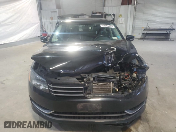 2014 Volkswagen Passat Wolfsburg Edition z VIN 1VWAT7A36EC081263, wystawiony jako Copart lot #52681045 z przebiegiem 114 333 mil mil oraz Czysty tytuł • Clean title. Historia ofert i sprzedaży dostępna na DreamBid. Obrazek 5.