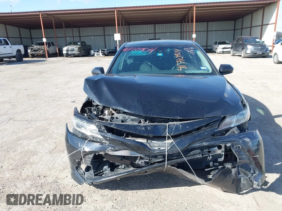 2019 Toyota Camry LE z VIN 4T1B11HK8KU197444, wystawiony jako IAAI lot #41710904 z przebiegiem 137 766 mil mil oraz . Historia ofert i sprzedaży dostępna na DreamBid. Obrazek 12.