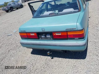 1988 Honda Accord z VIN 1HGCA6268JA052214, wystawiony jako IAAI lot #42519883 z przebiegiem 270 026 mil mil oraz . Historia ofert i sprzedaży dostępna na DreamBid. Obrazek 6.