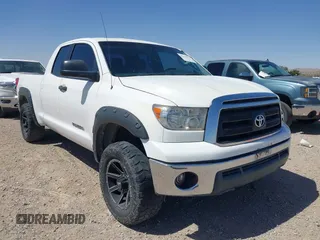 2011 Toyota Tundra z VIN 5TFRM5F1XBX028424, wystawiony jako IAAI lot #42138712 z przebiegiem 182 376 mil mil oraz . Historia ofert i sprzedaży dostępna na DreamBid. Obrazek 13.