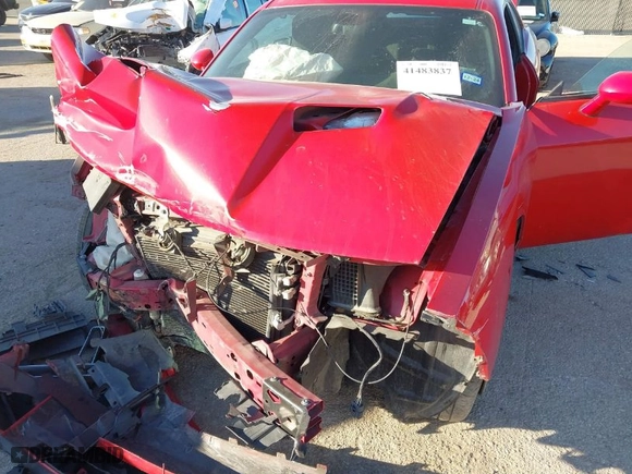 2015 Dodge Challenger SXT with VIN 2C3CDZAG3FH718653, listed as a IAAI auction lot 41483837 with 114,822 mi miles. Bid and sale history available at carsss.com. Image 6.