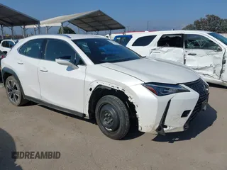 2021 Lexus UX 200 z VIN JTHX3JBH9M2036096, wystawiony jako IAAI lot #42426007 z przebiegiem 33 053 mil mil oraz . Historia ofert i sprzedaży dostępna na DreamBid. Obrazek 1.