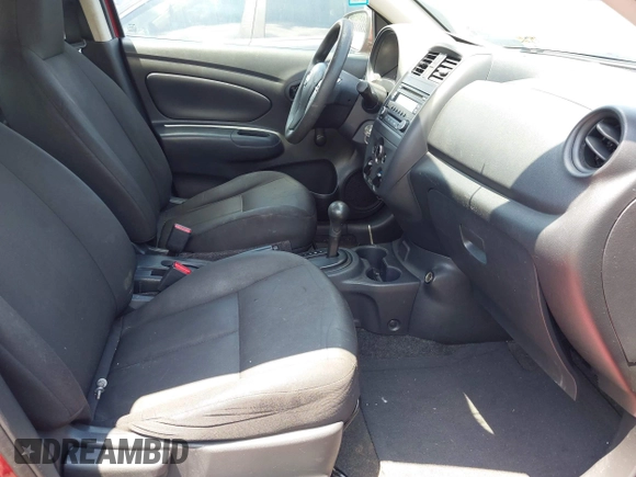 2017 Nissan Versa SV z VIN 3N1CN7AP8HL855727, wystawiony jako IAAI lot #42212882 z przebiegiem 132 696 mil mil oraz . Historia ofert i sprzedaży dostępna na DreamBid. Obrazek 5.