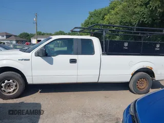 2013 Ford F-150 XL z VIN 1FTFX1CF4DKF08588, wystawiony jako IAAI lot #42830584 z przebiegiem 341 141 mil mil oraz . Historia ofert i sprzedaży dostępna na DreamBid. Obrazek 14.