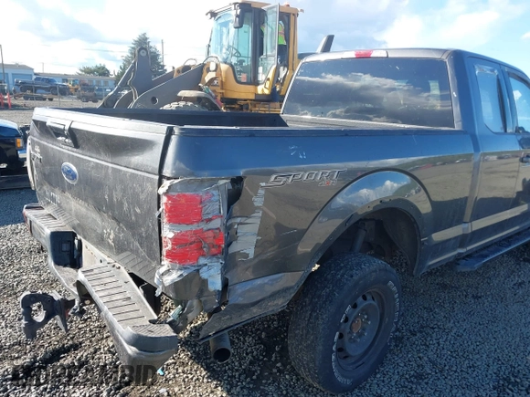 2017 Ford F-150 XL with VIN 1FTFX1EF7HKE42220, listed as a IAAI auction lot 40640809 with 141,073 mi miles. Bid and sale history available at carsss.com. Image 6.