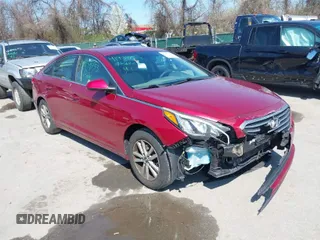 2015 Hyundai Sonata SE z VIN 5NPE24AF7FH211542, wystawiony jako IAAI lot #41939733 z przebiegiem 127 909 mil mil oraz . Historia ofert i sprzedaży dostępna na DreamBid. Obrazek 1.