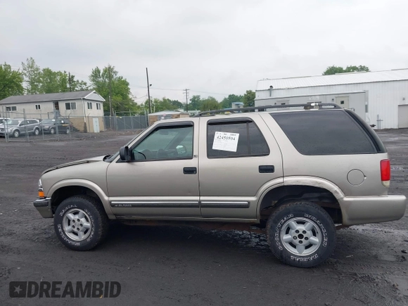 2000 Chevrolet Blazer LT with VIN 1GNDT13W9YK287456, listed as a IAAI auction lot 42450504 with 139,649 mi miles and . Bid and sale history available at DreamBid. Image 14.