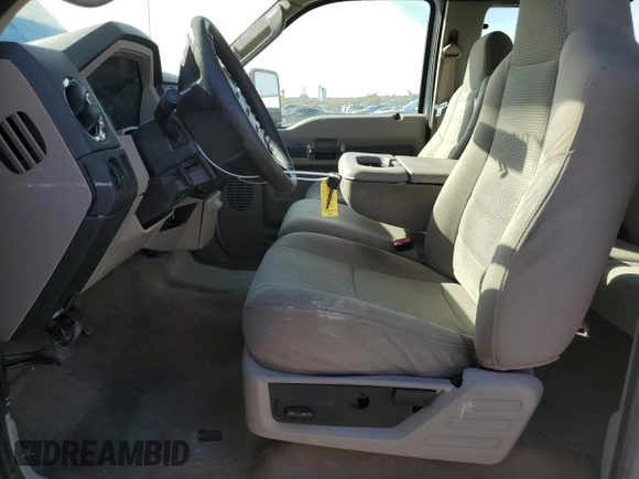 2008 Ford F-350 XL with VIN 1FTWX31518ED64699, listed as a Copart auction lot 77196904 with 114,591 mi miles and Salvage Title. Bid and sale history available at DreamBid. Image 7.