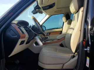 2018 Land Rover Range Rover z VIN SALGS2RE1JA393708, wystawiony jako Copart lot #60575295 z przebiegiem 56 903 mil mil oraz Czysty tytuł • Clean title. Historia ofert i sprzedaży dostępna na DreamBid. Obrazek 7.